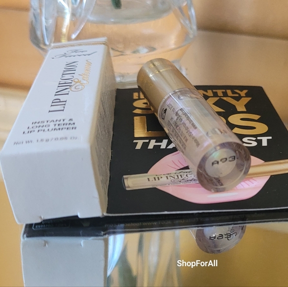 Too Faced Lip Injection - Picture 4 of 4